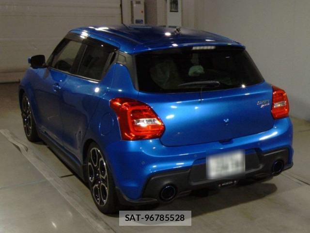 Suzuki SWIFT 2022-02 8003280-1