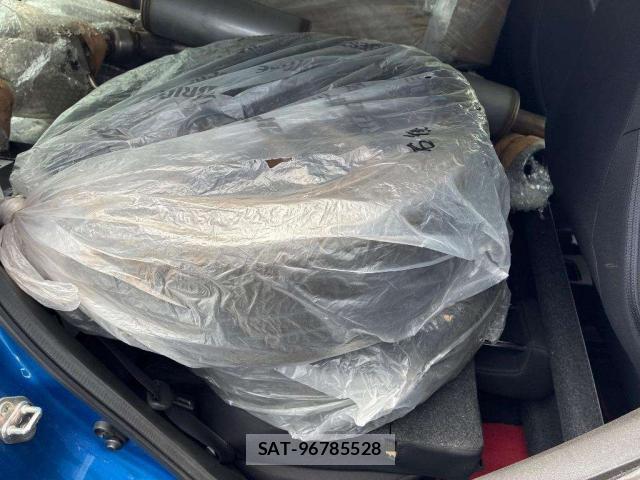 Suzuki SWIFT 2022-02 8003280-5