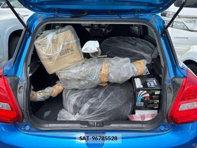 Suzuki SWIFT 2022-02 8003280-6