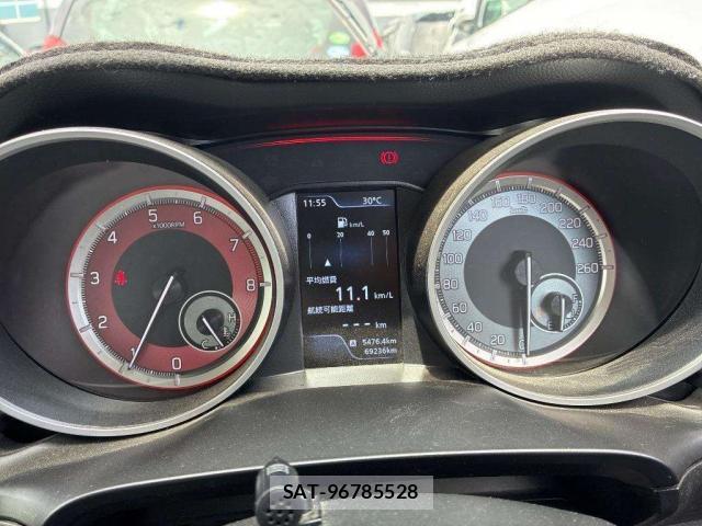 Suzuki SWIFT 2022-02 8003280-7