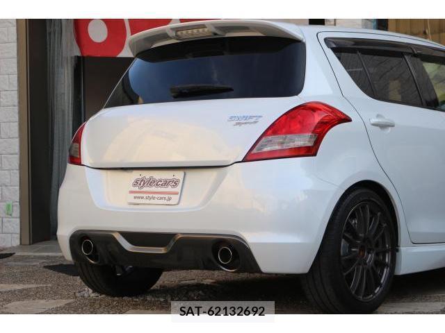 Suzuki SWIFT 2012-10 8004462-17
