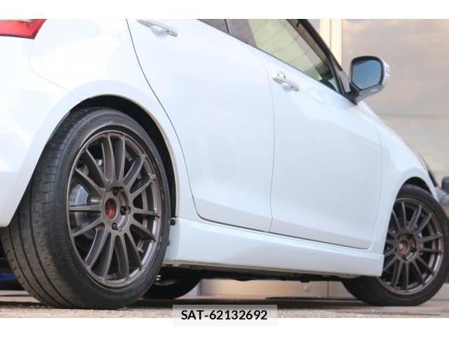 Suzuki SWIFT 2012-10 8004462-3