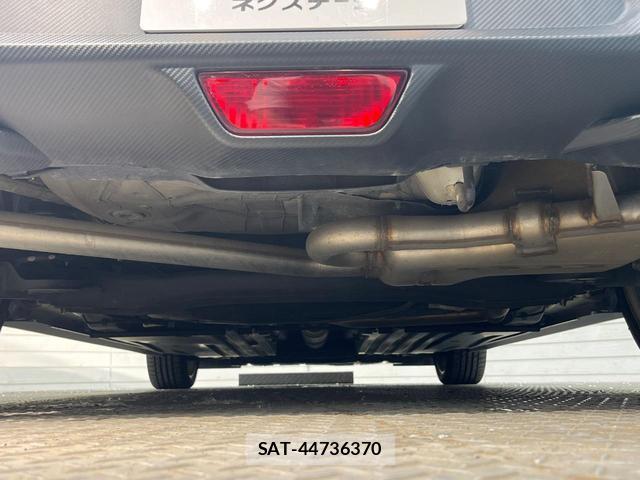 Suzuki SWIFT 2018-07 8004739-18