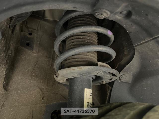 Suzuki SWIFT 2018-07 8004739-19