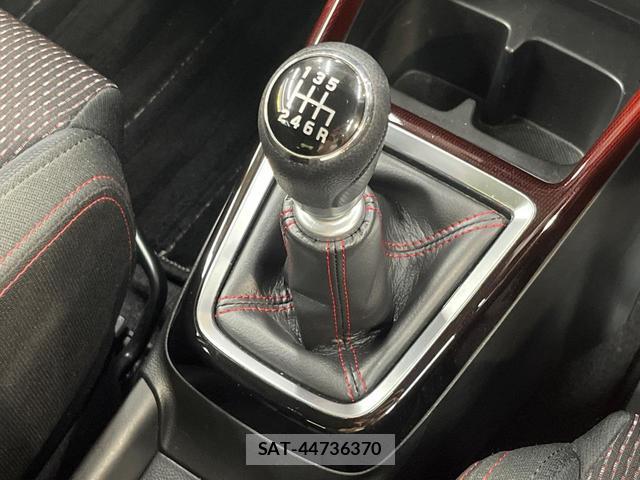 Suzuki SWIFT 2018-07 8004739-2