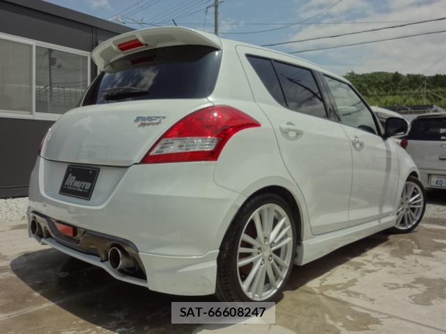 Suzuki SWIFT 2014-06 8007381-1