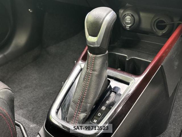 Suzuki SWIFT 2021-11 8007841-14