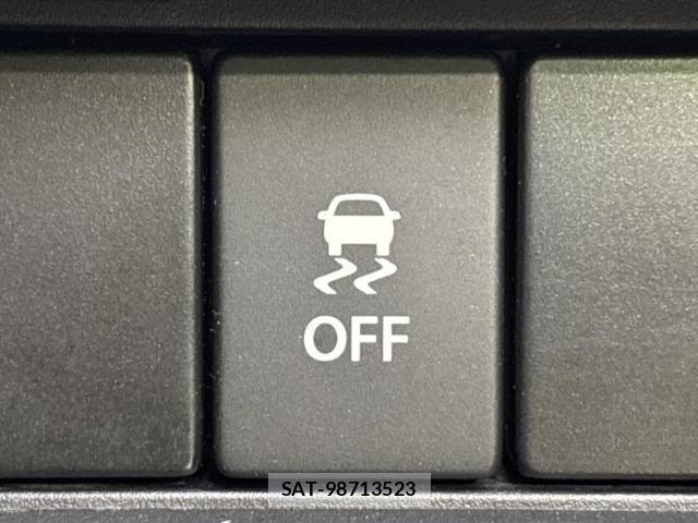 Suzuki SWIFT 2021-11 8007841-16