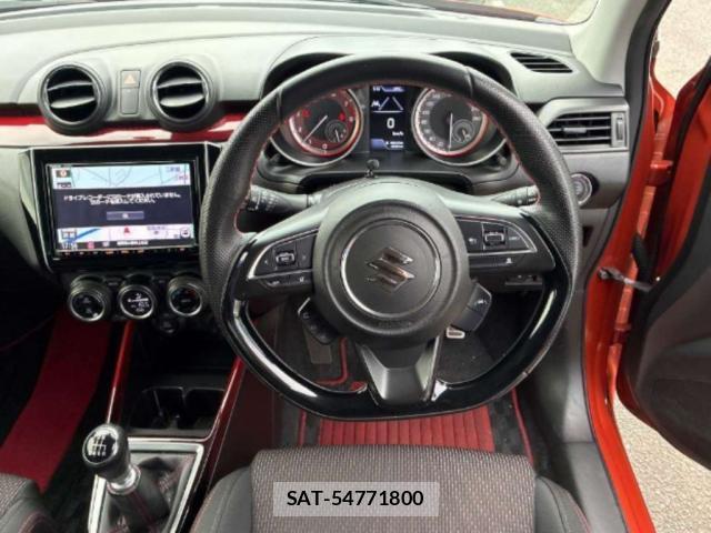 Suzuki SWIFT 2022-01 8008029-2