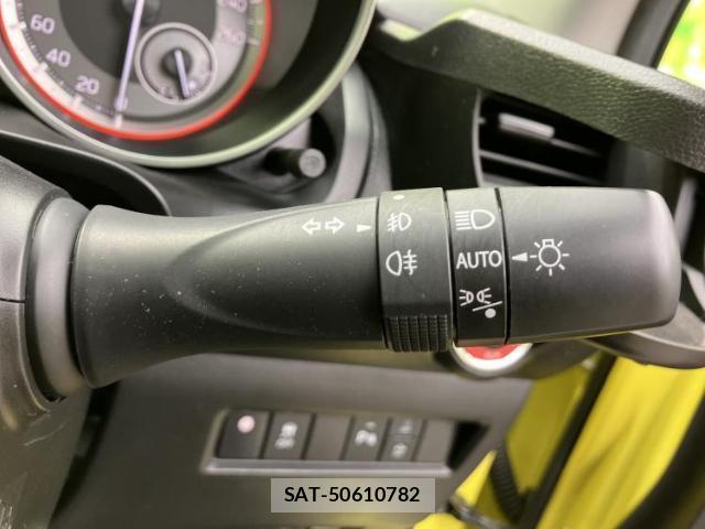 Suzuki SWIFT 2023-05 8008366-16