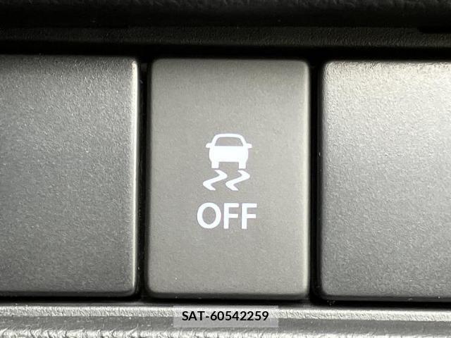 Suzuki SWIFT 2024-01 8008898-17
