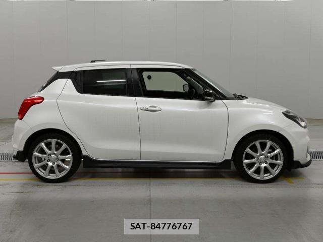 Suzuki SWIFT 2020-06 8009276-6