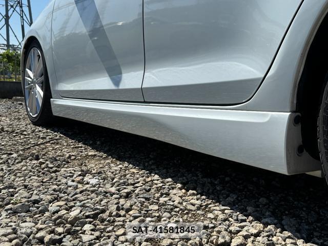 Suzuki SWIFT 2012-06 8009442-12