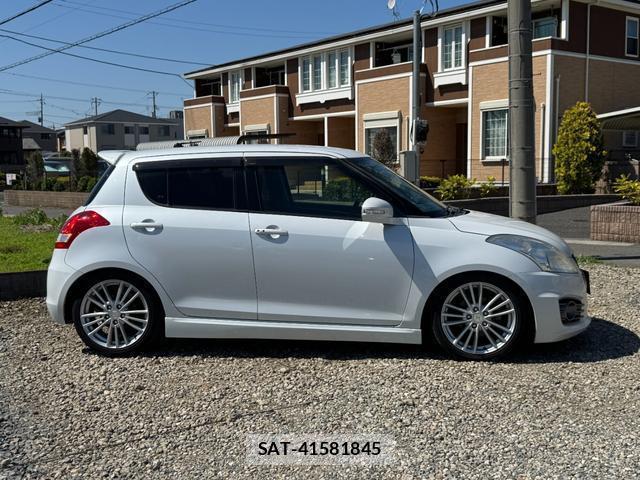 Suzuki SWIFT 2012-06 8009442-3