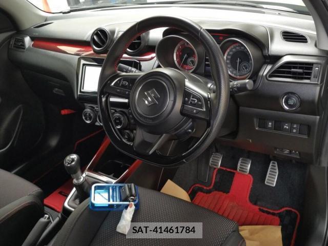 Suzuki SWIFT 2021-03 8010254-2