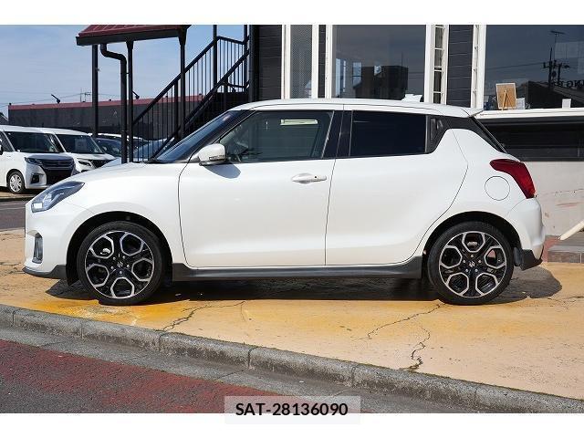 Suzuki SWIFT 2019-06 8010389-15