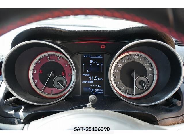 Suzuki SWIFT 2019-06 8010389-18