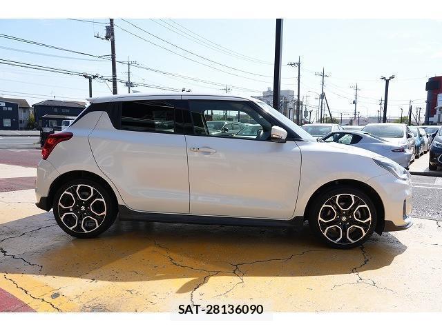 Suzuki SWIFT 2019-06 8010389-19