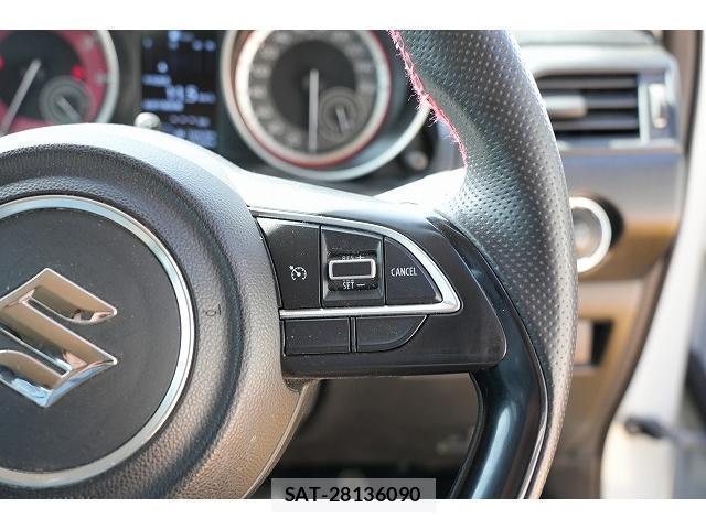 Suzuki SWIFT 2019-06 8010389-7