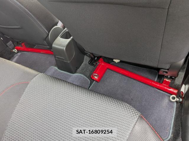 Suzuki SWIFT 2017-03 8010548-4