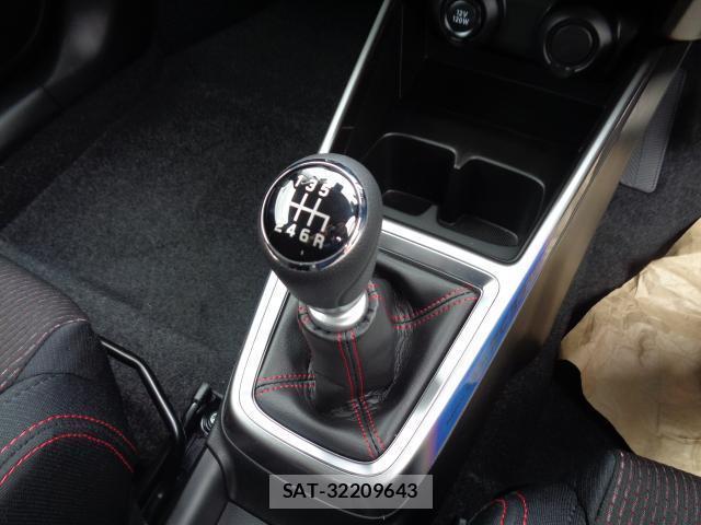 Suzuki SWIFT 2025-10 8010687-15