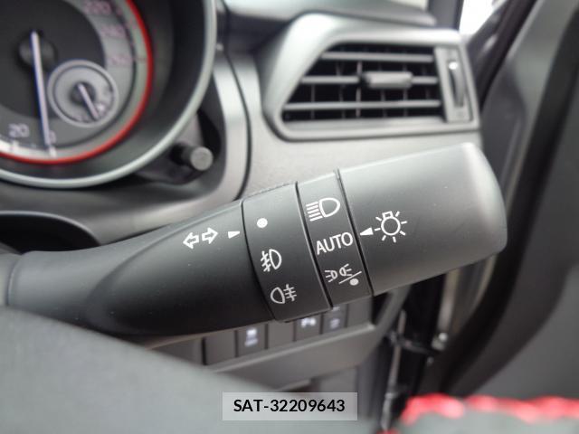 Suzuki SWIFT 2025-10 8010687-18