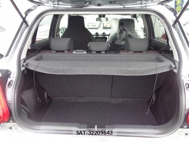 Suzuki SWIFT 2025-10 8010687-19