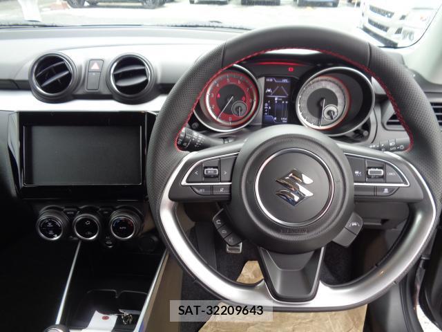 Suzuki SWIFT 2025-10 8010687-2