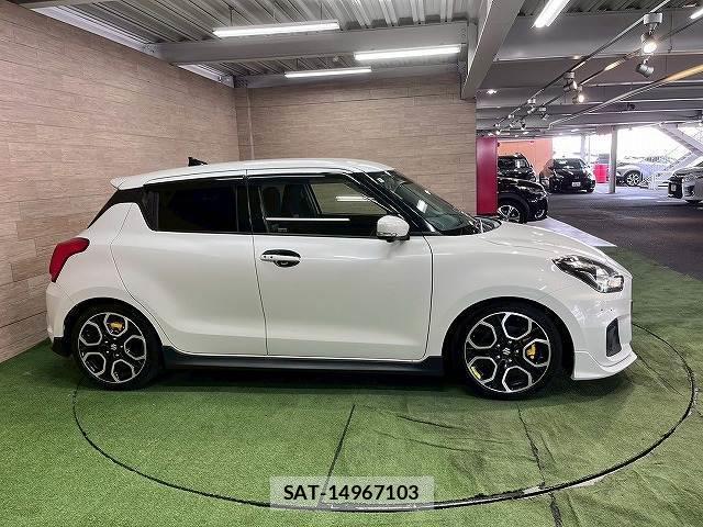 Suzuki SWIFT 2020-07 8010881-17