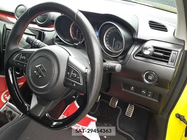 Suzuki SWIFT 2021-04 8011563-2