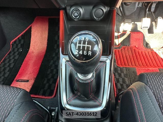 Suzuki SWIFT 2018-09 8011739-16
