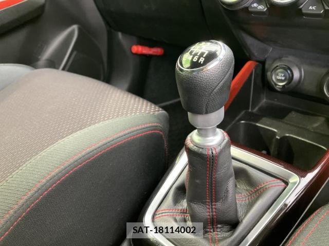 Suzuki SWIFT 2019-03 8012290-15