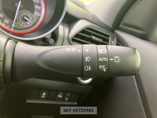 Suzuki SWIFT 2023-02 8012334-15