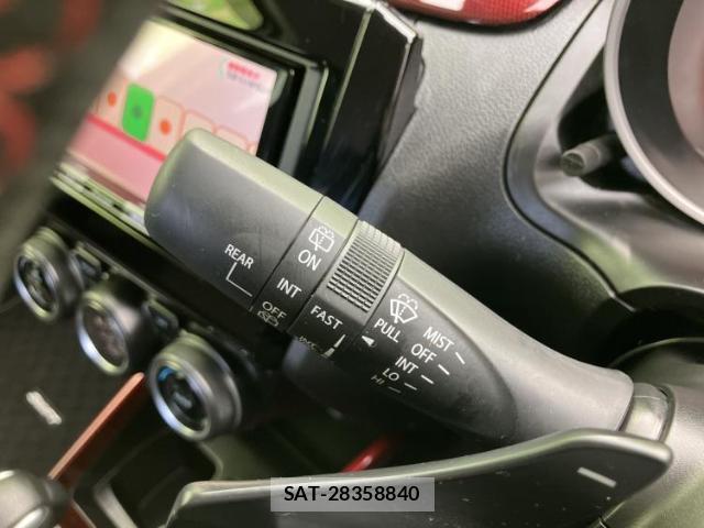Suzuki SWIFT 2019-07 8012389-16