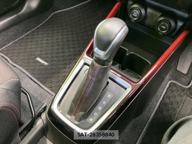 Suzuki SWIFT 2019-07 8012389-17