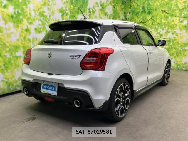Suzuki SWIFT 2023-12 8012433-2