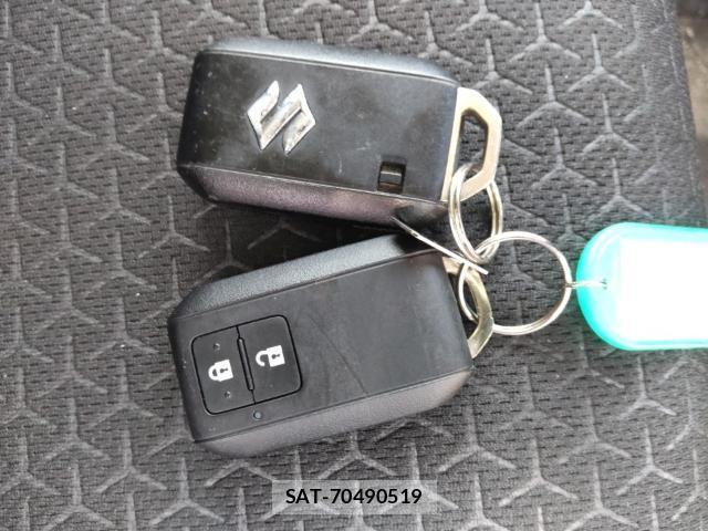 Suzuki SWIFT 2021-06 8005613-14