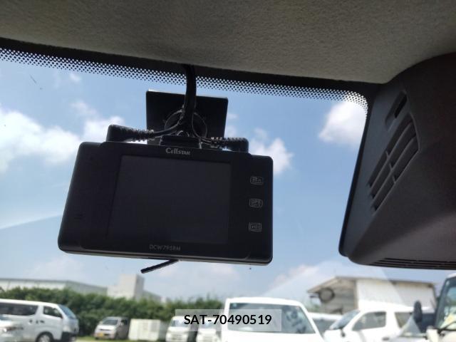 Suzuki SWIFT 2021-06 8005613-16