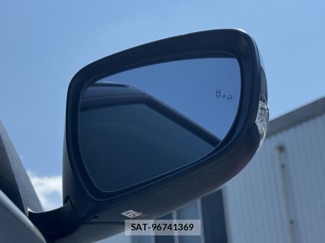 Suzuki SWIFT 2025-08 8007837-14