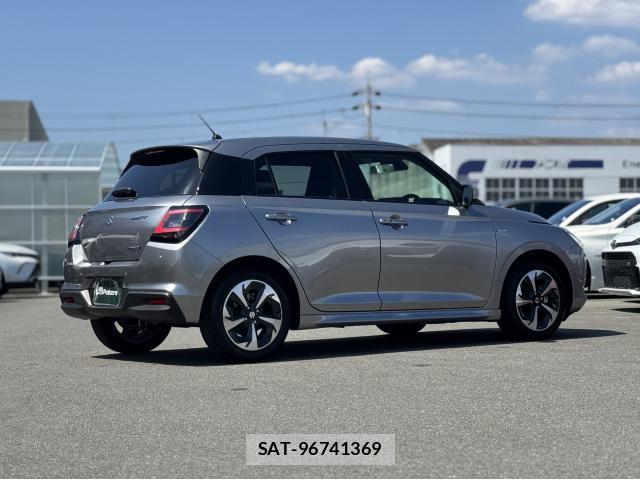 Suzuki SWIFT 2025-08 8007837-15
