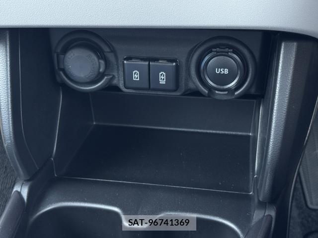 Suzuki SWIFT 2025-08 8007837-5
