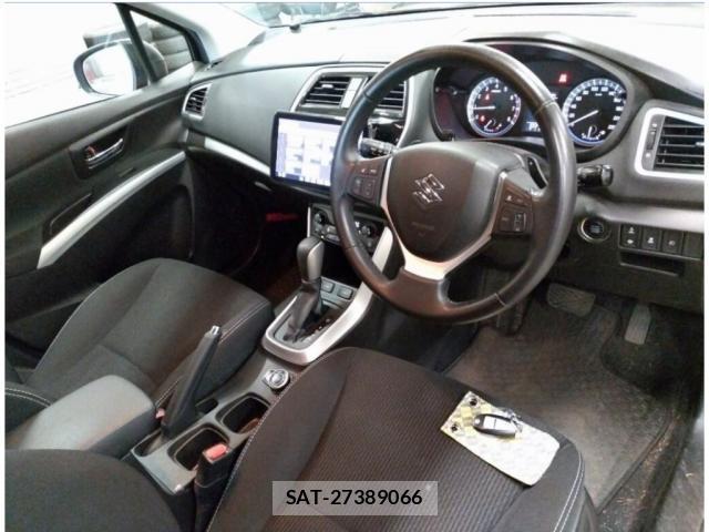 Suzuki SX4 S-CROSS 2019-09 8003330-2