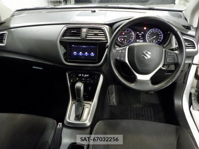 Suzuki SX4 S-CROSS 2017-07 8008143-2