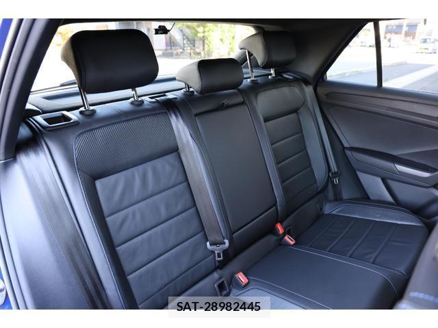 VolksWagen T-ROC 2022-09 8011437-14