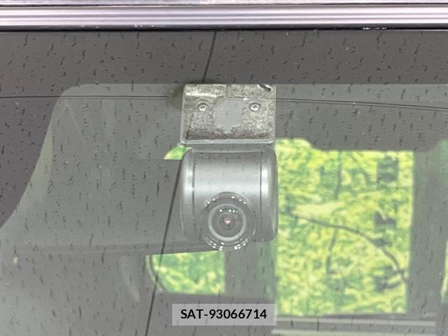 Daihatsu TANTO 2022-09 8003027-6