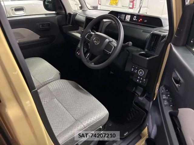 Daihatsu TANTO 2025-10 8004236-5