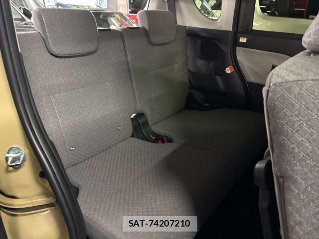 Daihatsu TANTO 2025-10 8004236-6