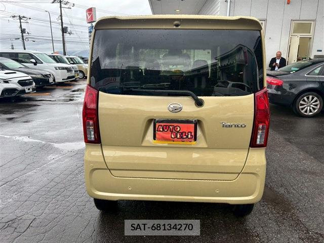 Daihatsu TANTO 2025-01 8004515-6