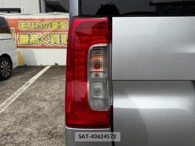 Daihatsu TANTO 2017-01 8004548-15