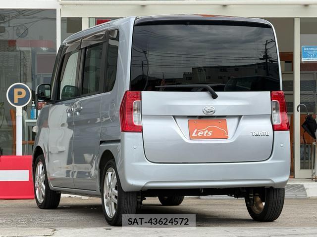 Daihatsu TANTO 2017-01 8004548-6